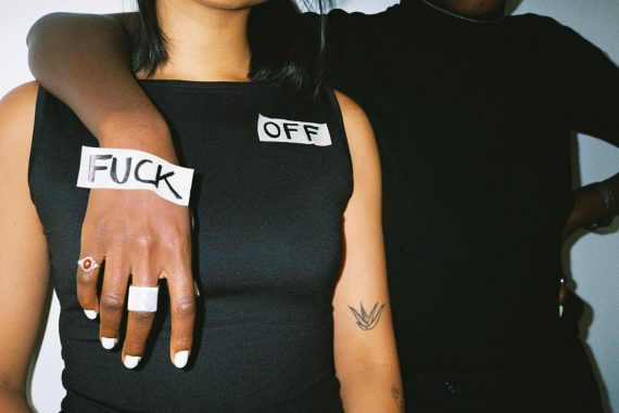 mobbing streit mobber fuck-tattoo frauen tshirt