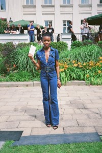 Valerie bei Marina Hoermanseder               