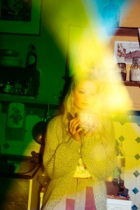 BLONDE outtakes mariehochaus selfie7 